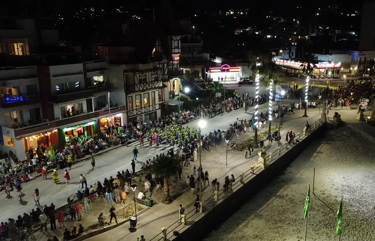 web desfile piriapolis 2